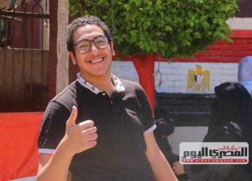 فرحة بين طلبة المنيا لسهولة امتحاني الرياضيات وعلم النفس فرحة بين طلبة المنيا لسهولة امتحاني الرياضيات وعلم النفس