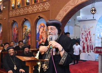 البابا تواضروس يستكمل عظاته الأسبوعية عن حكايات الشجرة المغروسة فى الإسكندرية (صور)