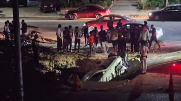 للمرة الثالثة.. سقوط سيارة فى حفرة نيركو الشهيرة بالمعادي ..صور للمرة الثالثة.. سقوط سيارة فى حفرة نيركو الشهيرة بالمعادي ..صور