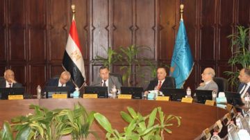 رئيس جامعة الإسكندرية يستعرض مستجدات التوسع بفرعى أبو ظبى وماليزيا رئيس جامعة الإسكندرية يستعرض مستجدات التوسع بفرعى أبو ظبى وماليزيا