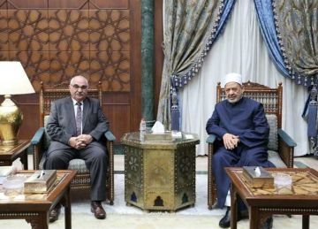 شيخ الأزهر يستقبل رئيس هيئة قضايا الدولة ويهنئه بمنصبه الجديد (صور) شيخ الأزهر يستقبل رئيس هيئة قضايا الدولة ويهنئه بمنصبه الجديد (صور)