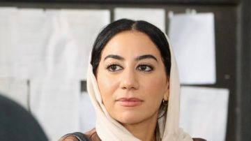 فدوى عابد تنتهي من برشامة هشام ماجد وتدخل تصوير السلم والتعبان فدوى عابد تنتهي من برشامة هشام ماجد وتدخل تصوير السلم والتعبان