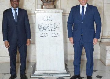  قصر العيني تستقبل سفير كوت ديفوار لبحث التعاون في إطلاق البرنامج الفرنسي الطبي KAF 