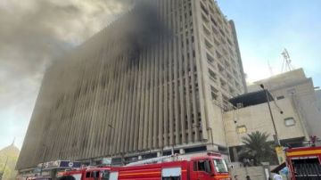 الحرائق تربك المدفوعات الإلكترونية.. حريق سنترال رمسيس يعطل خدمات مالية حيوية الحرائق تربك المدفوعات الإلكترونية.. حريق سنترال رمسيس يعطل خدمات مالية حيوية