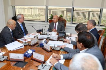 وزير الصناعة يبحث مع ألستوم الفرنسية مستجدات الخط السادس للمترو ومجمع برج العرب الصناعي وزير الصناعة يبحث مع ألستوم الفرنسية مستجدات الخط السادس للمترو ومجمع برج العرب الصناعي