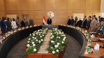 وزير الكهرباء يشهد احتفالية تخريج 31 متدربا إفريقيا في برامج استخدام نظام SCADA وزير الكهرباء يشهد احتفالية تخريج 31 متدربا إفريقيا في برامج استخدام نظام SCADA