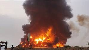 الاحتلال الإسرائيلي يعلن مسؤوليته عن استهداف مواقع حوثية في ميناء الحديدة