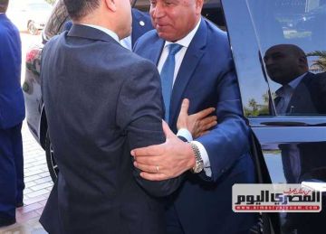 الوزير يبحث مع محافظ كفر الشيخ المشروعات القومية الجاري تنفيذها وخطط رفع كفاءة الطرق (تفاصيل)