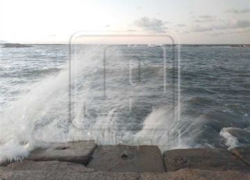 حرارة مرتفعة وسرعة رياح.. طقس مضطرب وتحذيرات من ارتفاع الأمواج في دمياط