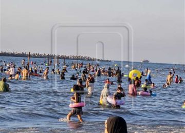 إقبال كثيف على رأس البر وشواطئ مجانية تستقبل رحلات اليوم الواحد (صور) إقبال كثيف على رأس البر وشواطئ مجانية تستقبل رحلات اليوم الواحد (صور)