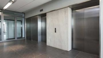 مصعد يسحق جنديا إسرائيليا داخل مبنى قاعدة كرياه