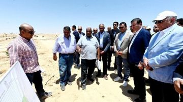 الإسكان والزراعة يتفقدان محطة التجارب البحثية لتحلية مياه البحر الإسكان والزراعة يتفقدان محطة التجارب البحثية لتحلية مياه البحر