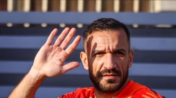 بعد 42 يوما.. علي معلول يرفض عروضا خليجية خلفا للنادي الأهلي بعد 42 يوما.. علي معلول يرفض عروضا خليجية خلفا للنادي الأهلي