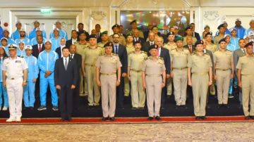 وزير الدفاع يكرم أبطال القوات المسلحة المحققين للإنجازات الرياضية المحلية والدولية وزير الدفاع يكرم أبطال القوات المسلحة المحققين للإنجازات الرياضية المحلية والدولية