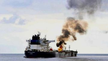 مسئول بشركة أمن بحري بريطانية يؤكد غرق السفينة ماجيك سيز بعد هجوم حوثي