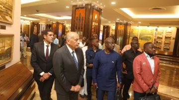 ميناء الإسكندرية يبحث مع وزير النقل في سيراليون آفاق التعاون المشترك