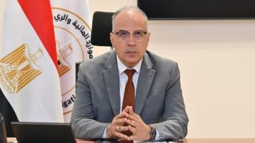 وزير الري يكشف خطة القضاء على ورد النيل وحماية جسور النهر