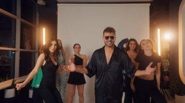 ساموزين يطرح فيديو كليب باب وخبط من ميني ألبوم جديد