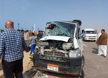 مصرع وإصابة شخصين حاولا عبور الطريق الدولي لمطروح الإسكندرية