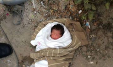 حب محرم ونهاية مأساوية.. القصة الكاملة لفتاة الصف التي ألقت رضيعها أمام المسجد