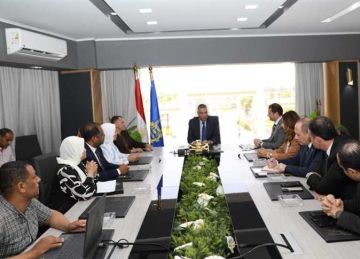 صرف مكافأة تشجيعية 10 للعاملين بالمحليات في أسوان حال زيادة الإيرادات