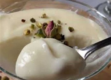 لذيذة ومنعشة لمواجهة الحر.. طريقة عمل مهلبية بالمشمش  لذيذة ومنعشة لمواجهة الحر.. طريقة عمل مهلبية بالمشمش