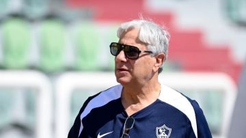 جلسة تنسيقية بين فيريرا وعبد الناصر محمد في الزمالك قبل ودية وادي دجلة