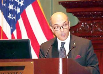 عميد كلية الإدارة بالجامعة الأمريكية: الإسكندرية مدينة لا تنام عمرها ٢٣٥٧ عاما عميد كلية الإدارة بالجامعة الأمريكية: الإسكندرية مدينة لا تنام عمرها ٢٣٥٧ عاما