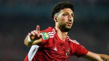 هاني رمزي: وسام أبوعلي أخطأ في التعامل مع ملف رحيله.. وغضب جمهور الأهلي طبيعي هاني رمزي: وسام أبوعلي أخطأ في التعامل مع ملف رحيله.. وغضب جمهور الأهلي طبيعي