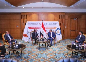 وزير البترول يلتقي مدير باريك جولد العالمية لمتابعة توسع الشركة في البحث عن الذهب بـ مصر وزير البترول يلتقي مدير باريك جولد العالمية لمتابعة توسع الشركة في البحث عن الذهب بـ مصر