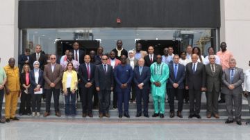 ميناء الإسكندرية يستقبل وفدا من سيراليون لبحث آفاق التعاون المشترك