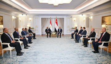 المتحدث الرئاسي ينشر صور استقبال الرئيس السيسي للبرهان بمدينة العلمين المتحدث الرئاسي ينشر صور استقبال الرئيس السيسي للبرهان بمدينة العلمين