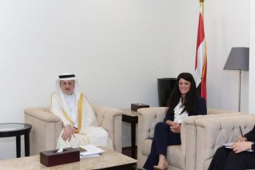 المشاط تستقبل الرئيس التنفيذي للمؤسسة الدولية الإسلامية لتمويل التجارة لبحث سبل تعزيز الشراكة الاستراتيجية المشاط تستقبل الرئيس التنفيذي للمؤسسة الدولية الإسلامية لتمويل التجارة لبحث سبل تعزيز الشراكة الاستراتيجية