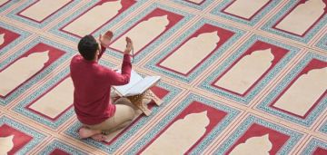 حكم الدعاء بعد التشهد الأخير في الصلاة .. الإفتاء توضح