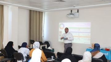 سلامة المرضى أولوية.. ورشة عمل لبناء قدرات التمريض بمستشفى علاج السرطان بالأقصر