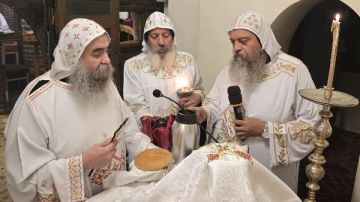 قداس ذكرى المتنيح الأنبا ساويرس بدير المحرق في أسيوط صور قداس ذكرى المتنيح الأنبا ساويرس بدير المحرق في أسيوط صور