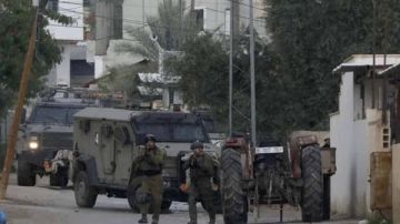 إعلام عبري: اعتقال 9 فلسطينيين خلال عملية عسكرية أمس في مدينة رام الله