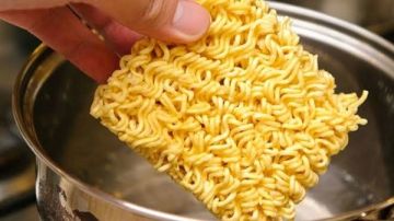اضرار الشعرية سريعة التحضير .. مادة في النودلز تسبب التسمم فورا