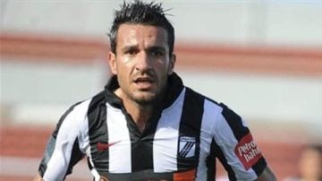 النجم نجم.. علي معلول يسجل أول أهدافه مع الصفاقسي التونسي بعد رحيله عن الأهلي