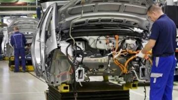 برلمانية: إنشاء منطقة صناعية يابانية خطوة استراتيجية لجذب استثمارات تصنيع السيارات