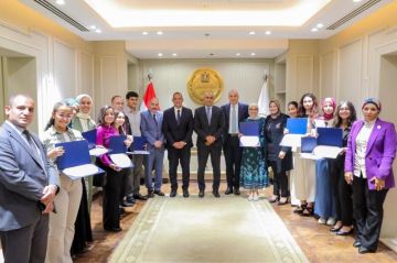 وزير التعليم يكرم الطلاب أوائل مدارس النيل المصرية الدولية