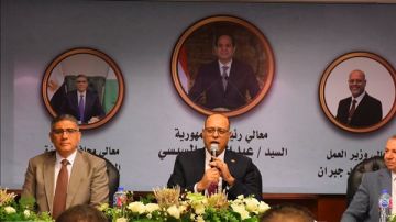 وزير العمل: لن نسمح بعمالة أجنبية على أرض مصر دون ترخيص