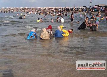 إدارة مصيف بلطيم تحذر المصطافين من ارتفاع الأمواج وتدعو لتوخي الحذر