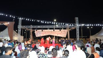 إقبال جماهيري على معرض السويس الثالث للكتاب إقبال جماهيري على معرض السويس الثالث للكتاب