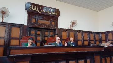 استهنتما بستائر لطف الله.. رئيس محكمة جنايات أسيوط يلقن عشيقين درسا قبل الحكم عليهما فيديو