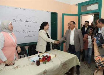  انتخابات الشيوخ 2025 .. محافظ الشرقية يتفقد لجان الزقازيق ويشيد بإقبال الناخبين