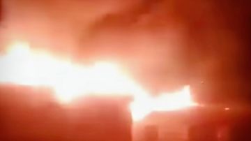 حريق قرب محطة زابوريجيا النووية بعد قصف أوكراني