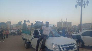 أبقار وخراف وماعز.. توافد الأقباط بالنذور في الليلة الختامية لاحتفالات صوم العذراء بدير درنكة بأسيوط أبقار وخراف وماعز.. توافد الأقباط بالنذور في الليلة الختامية لاحتفالات صوم العذراء بدير درنكة بأسيوط