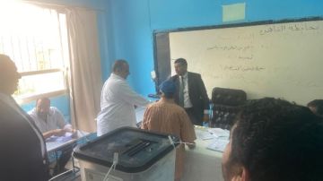 رئيس حزب إرادة جيل يدلي بصوته الانتخابي في انتخابات الشيوخ 2025.. صور