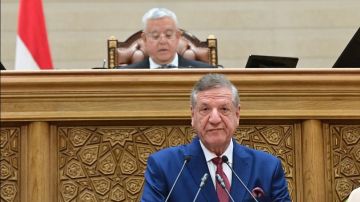 فخري الفقي: هناك مرونة لسعر الصرف والسوق يتحرك بالعرض والطلب